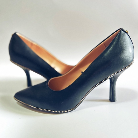 Jones New York Shoes - JONES NEW YORK Black Pointed Toe Shoes